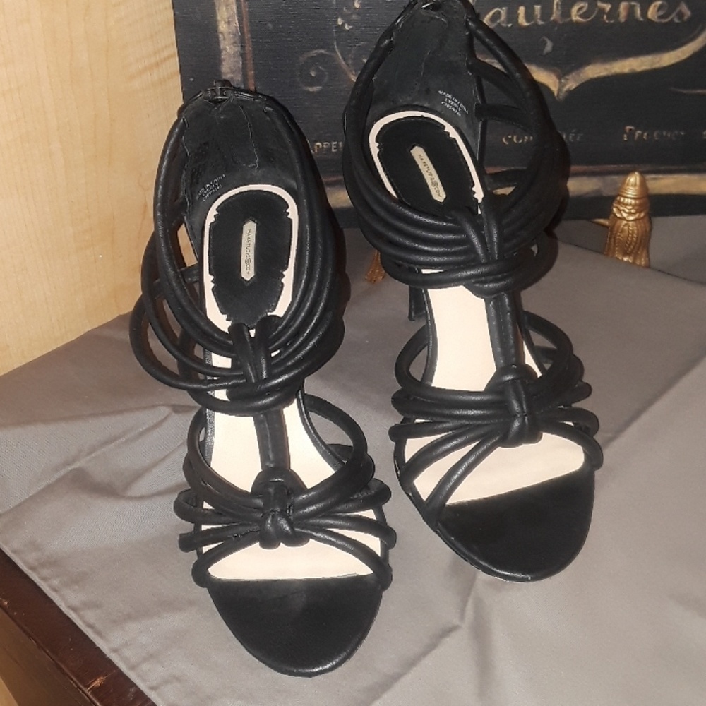 Ladies Max studio heels